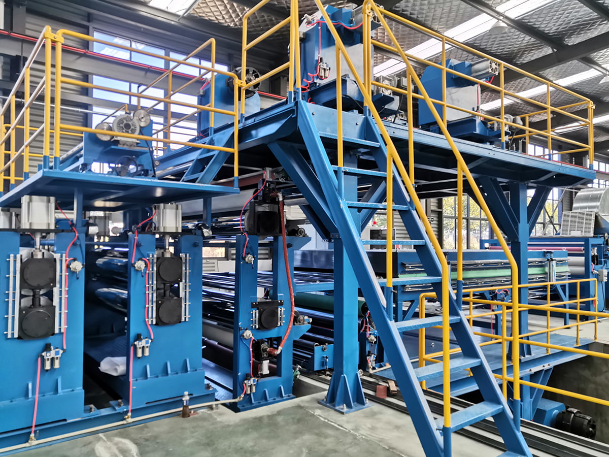 Dây chuyền sản xuất tấm cách nhiệt và trang trí